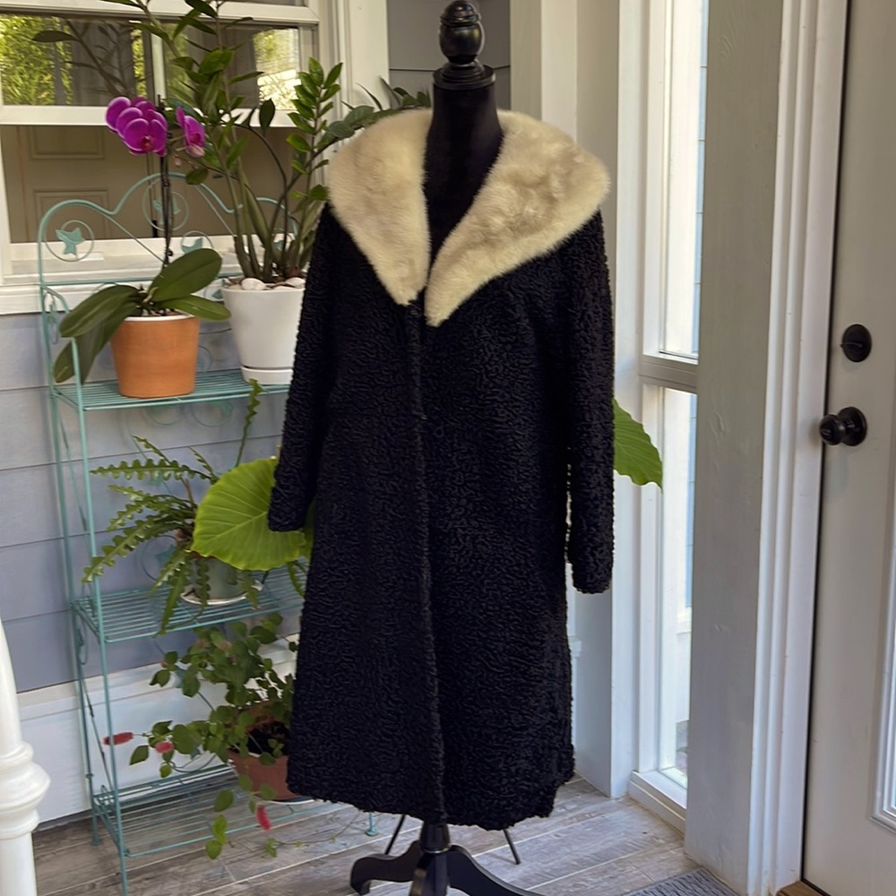 Vintage 50’s Black Persian curly lambswool with mink fur collar. Size 12 unique
